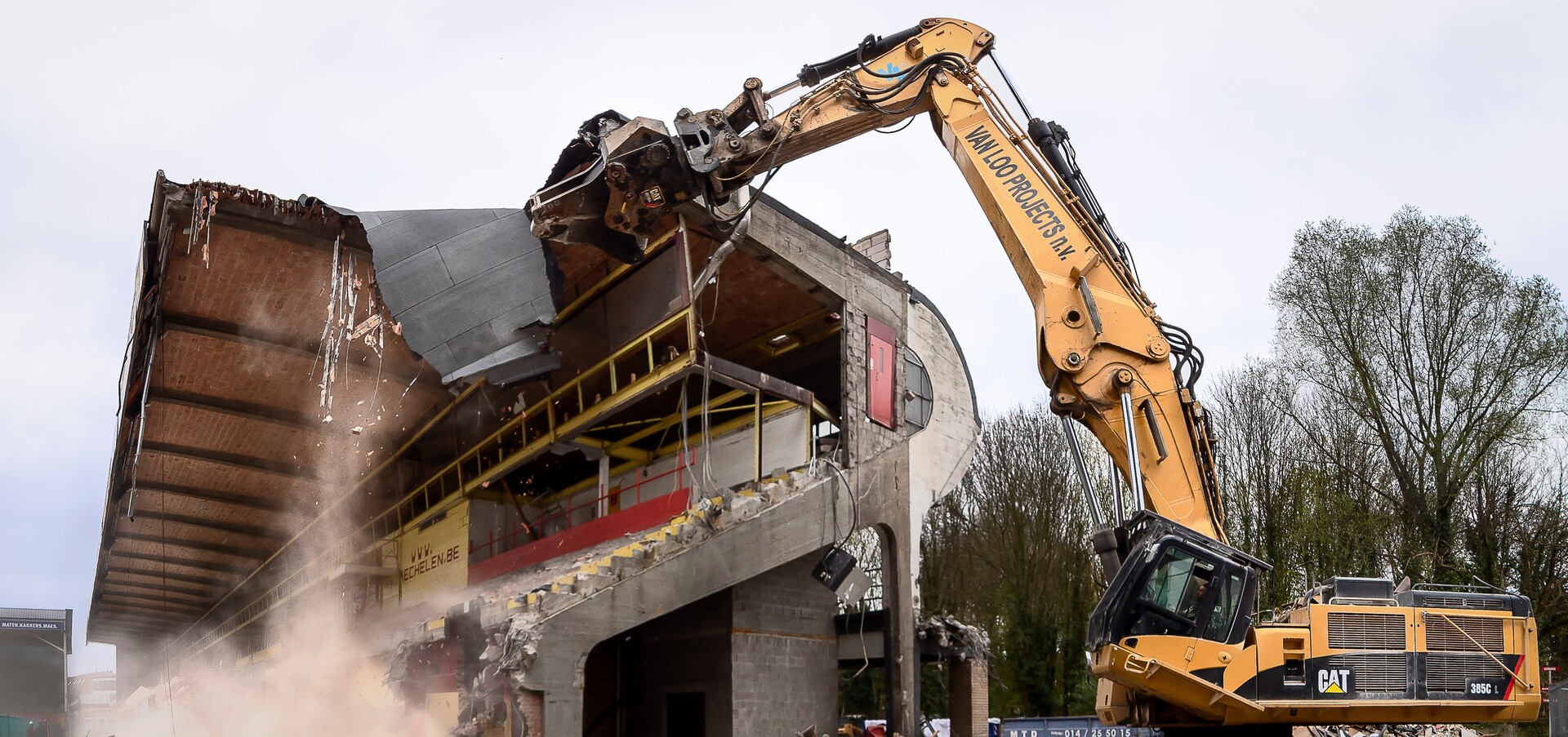 Medewerker afbraak